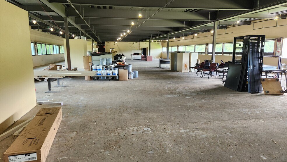 More Photos Of 150 Americus Way, Oak Ridge Office For Sale