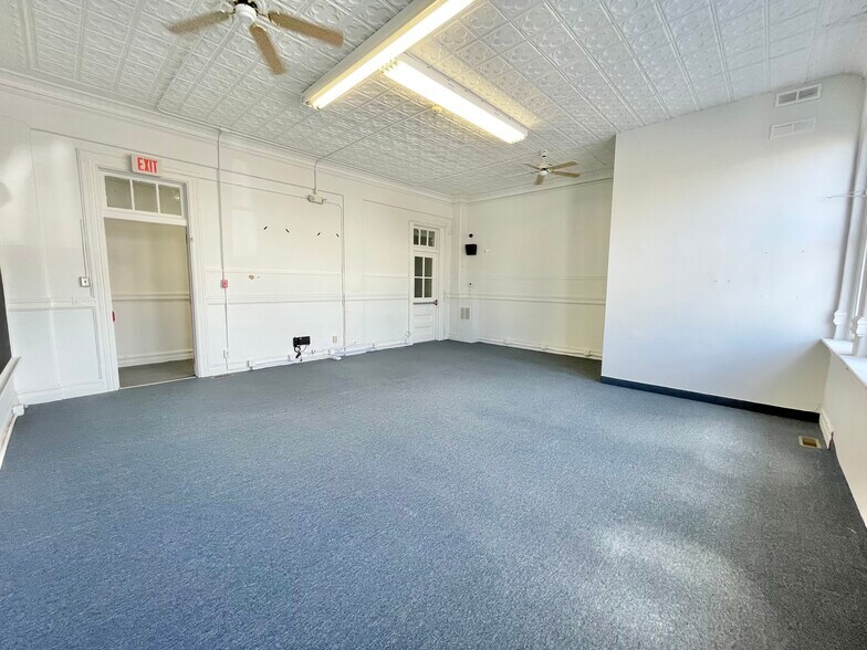 More Photos Of 214-228 Msgr Kemezis Pl, Elizabeth Schools For Sale