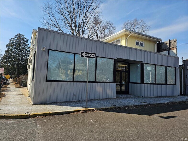 More Photos Of 719 Durham Rd, Riegelsville Storefront Retail Residential For Lease