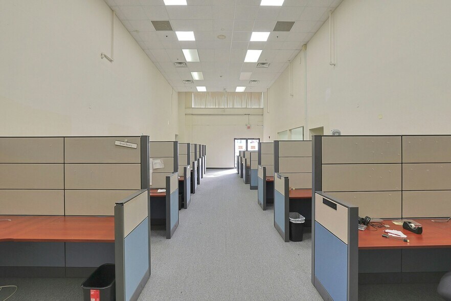 More Photos Of 704 Executive Blvd, Valley Cottage Warehouse For Lease