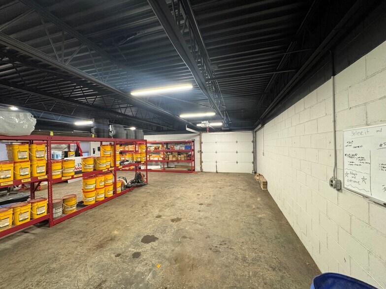More Photos Of 5551-5553 Webster St, Dayton Warehouse For Sale