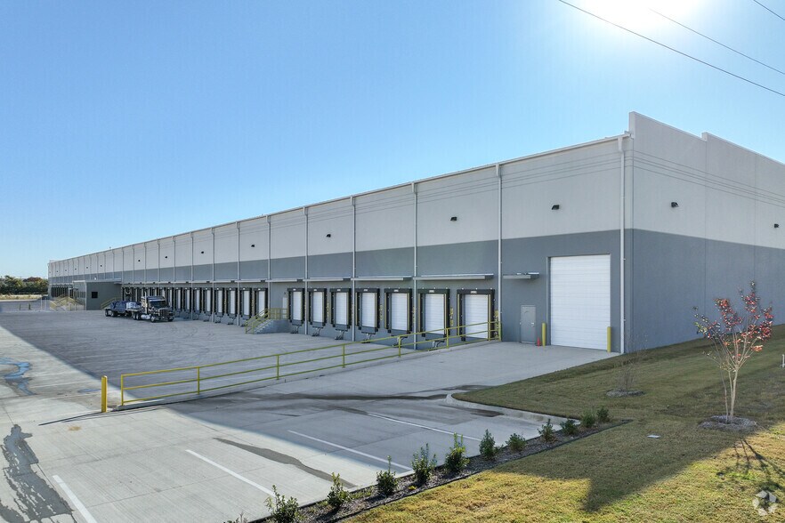 More Photos Of 901 S 2nd Ave, Mansfield Warehouse For Lease