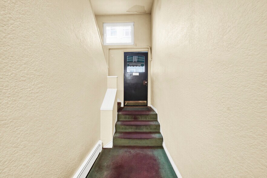 More Photos Of 3719 W 8th Av, Vancouver Apartments For Sale
