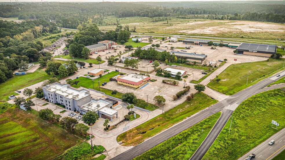 More Photos Of 100 Southpoint Loop, Livingston Restaurant For Sale