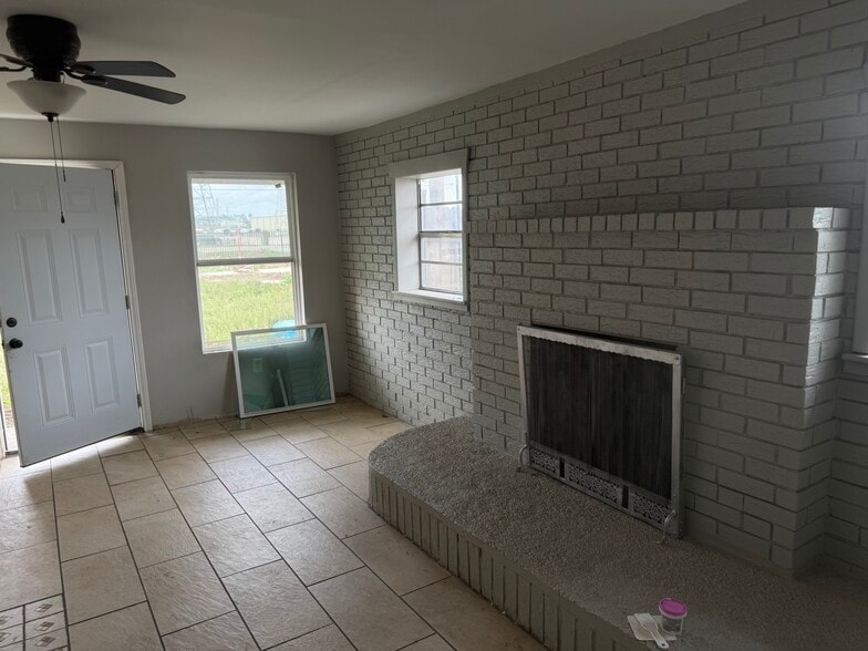 More Photos Of 4414 Oates Rd, Houston Land For Lease