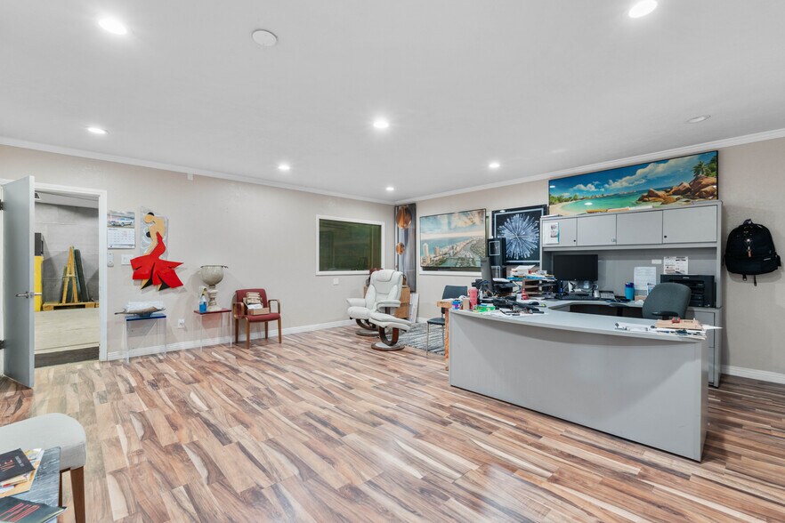 More Photos Of 491 W Rialto Ave, Rialto Manufacturing For Sale