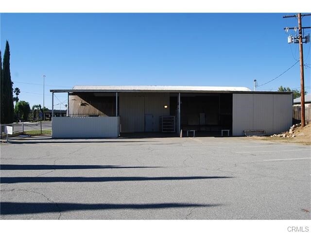 More Photos Of 498 W 6th St, Beaumont Warehouse For Sale