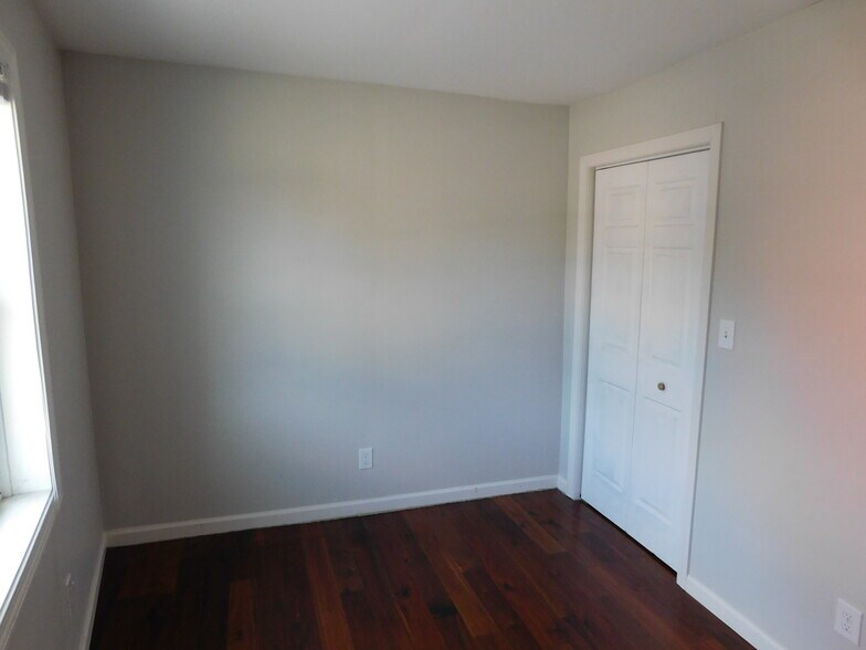 More Photos Of 9 N Broadway, Schenectady Storefront Retail Residential For Sale