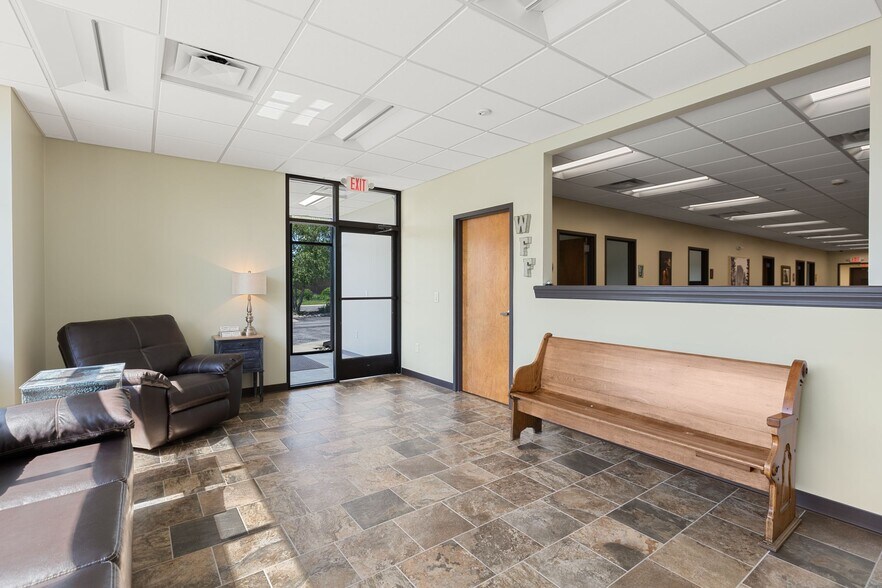 More Photos Of 533 Myatt Dr, Madison Showroom For Sale