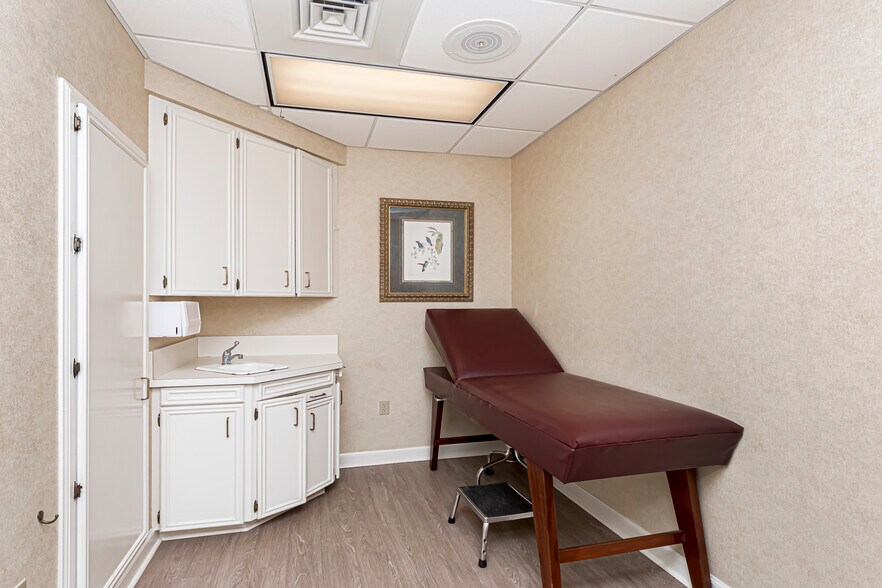 More Photos Of 8425 Cumberland Pl, Baton Rouge Medical For Lease