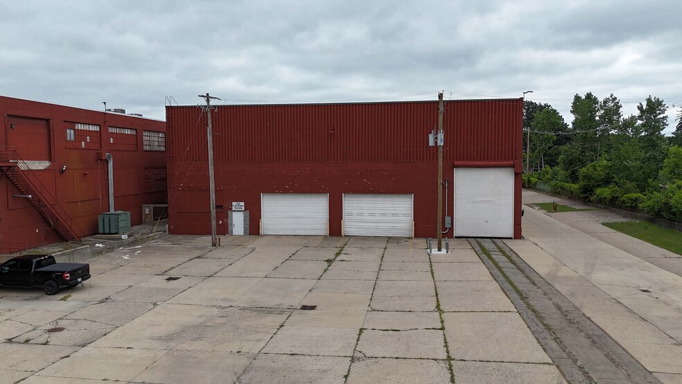 More Photos Of 2120 S Washington Ave, Lansing Warehouse For Sale