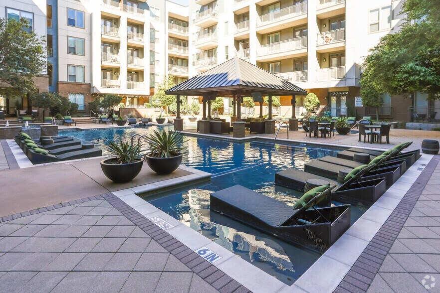 More Photos Of 4646 Amesbury Dr, Dallas Apartments For Lease