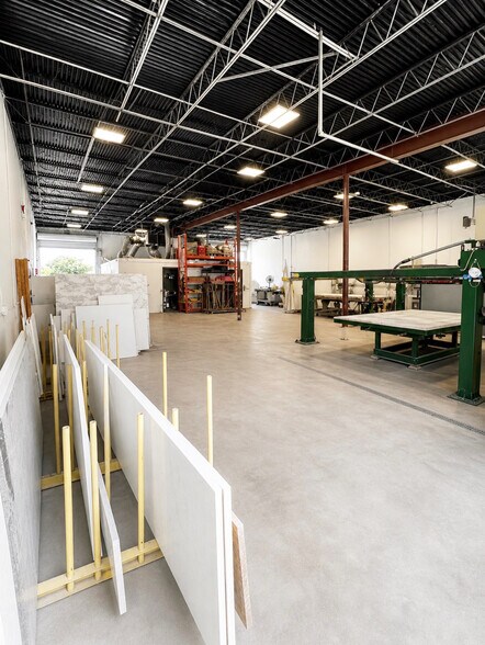 More Photos Of 51 SW 5th St, Pompano Beach Warehouse For Lease