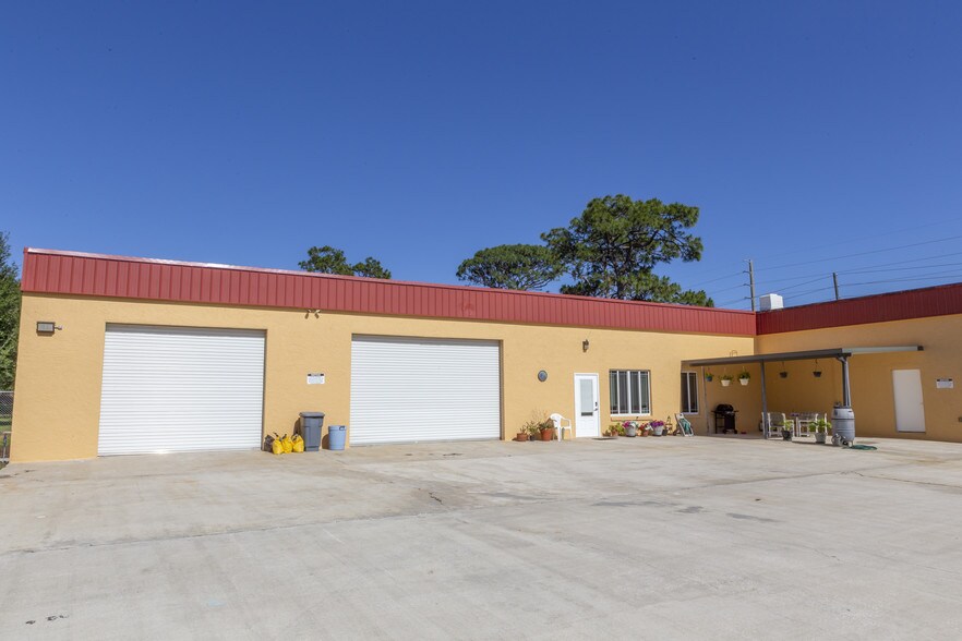 More Photos Of 2211 E Norvell Bryant Hwy, Hernando Freestanding For Sale