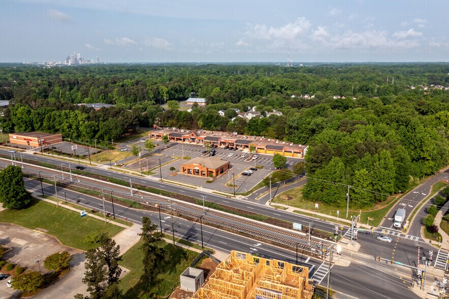 More Photos Of 6701 N Tryon St, Charlotte General Retail For Sale