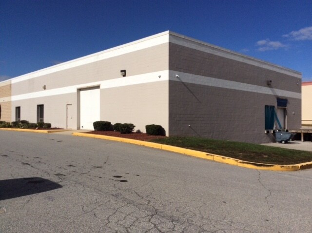 More Photos Of 50 McCullough Dr, New Castle Warehouse For Sale