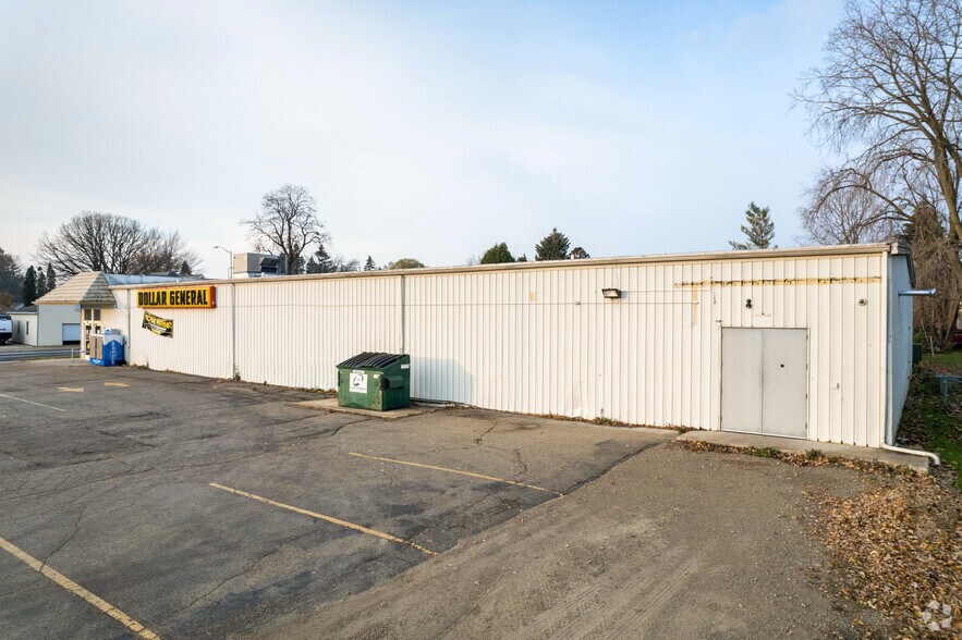 More Photos Of 331 E Center St, Juneau Storefront For Sale