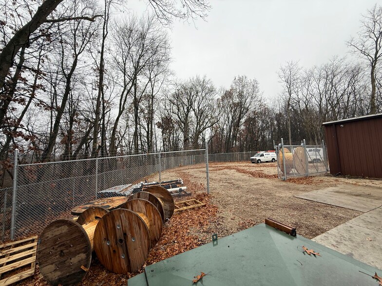 More Photos Of 862 Lenox Ave, Portage Manufacturing For Lease