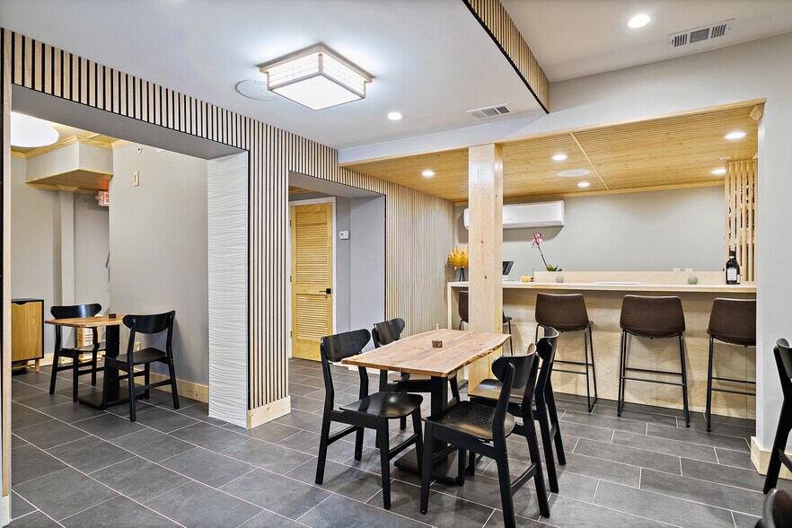 More Photos Of 56 Grove Ave, Saint Augustine Restaurant For Sale