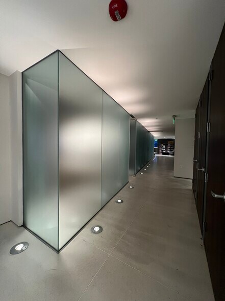 More Photos Of 29110 Inkster Rd, Southfield Office For Lease