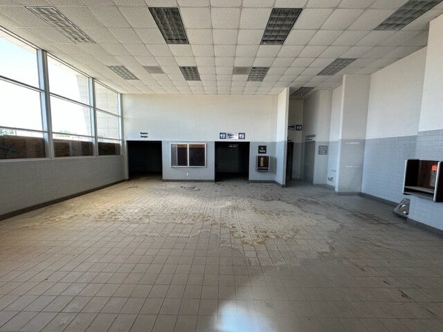 More Photos Of 460 W State St, El Centro Freestanding For Sale