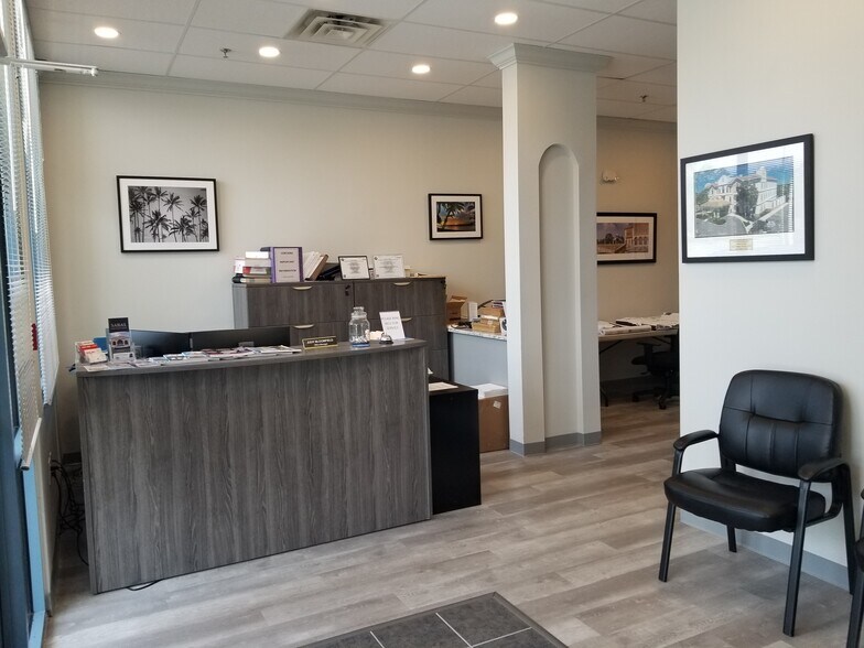 More Photos Of 510 County Road 466, Lady Lake Office For Lease
