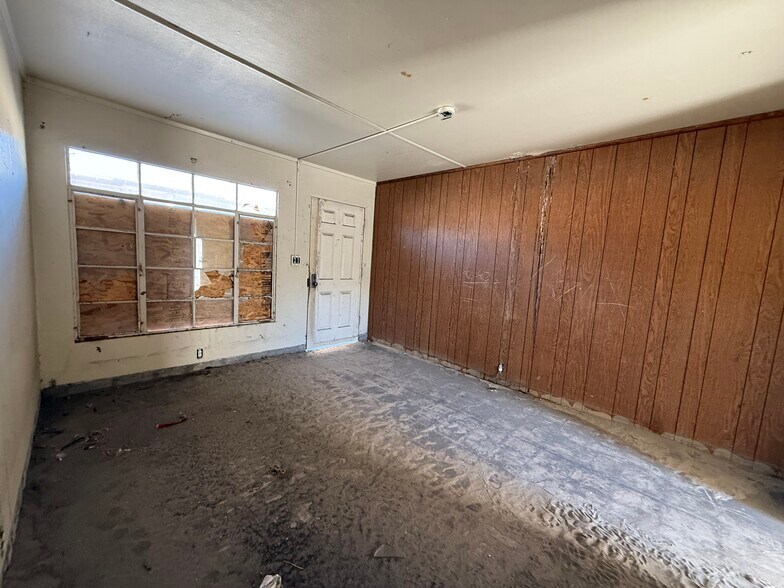 More Photos Of 83298-83420 Argus Ave, Trona Apartments For Sale