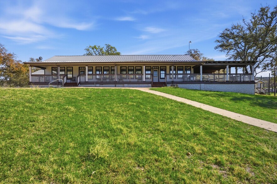 More Photos Of 18617 E State Highway 29, Buchanan Dam Apartments For Sale