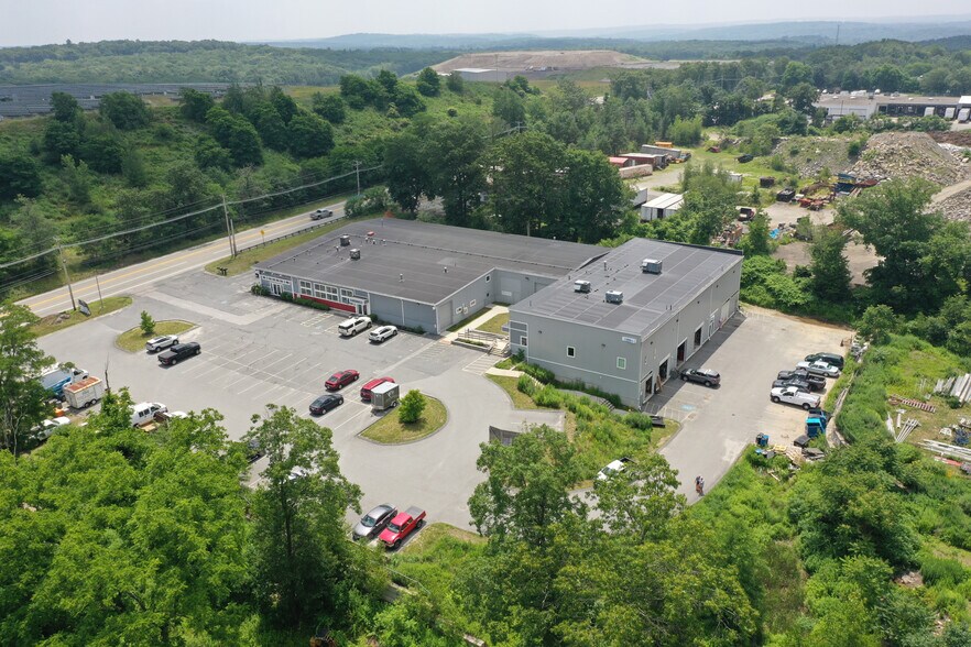 More Photos Of 697 Hartford Tpke, Shrewsbury Light Distribution For Lease