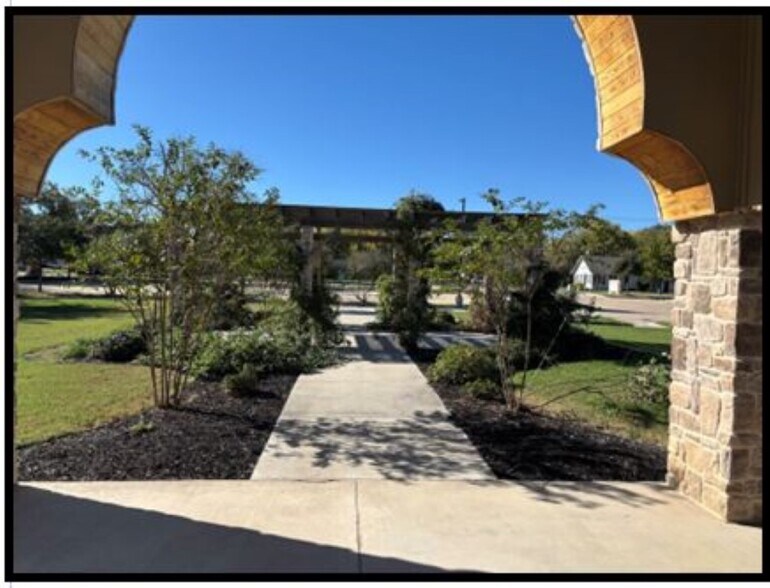 More Photos Of 121 S Elm St, Keller Lodge Meeting Hall For Sale