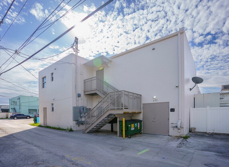 More Photos Of 777 NE 125th St, North Miami Storefront For Lease