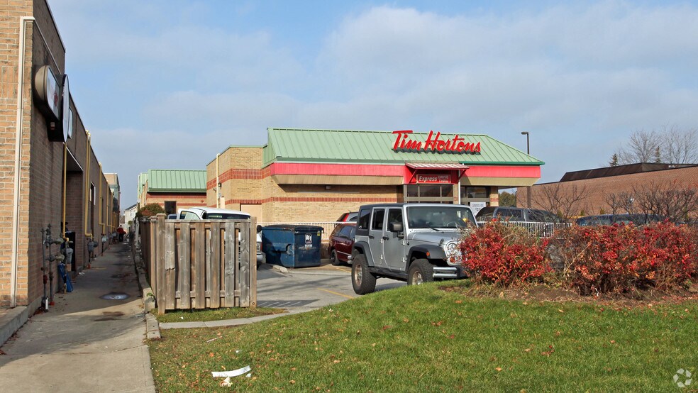 More Photos Of 370 Steeles Ave W, Vaughan General Retail For Lease