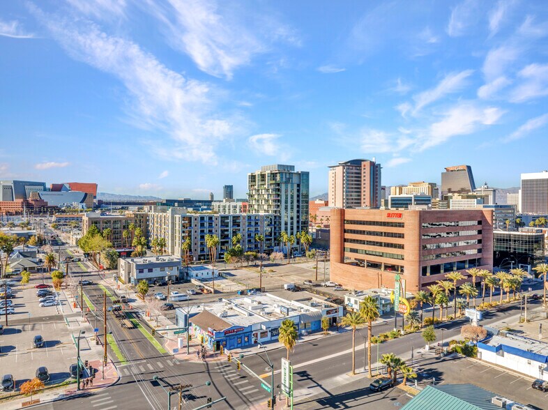 More Photos Of 616-628 S Las Vegas Blvd, Las Vegas General Retail For Lease