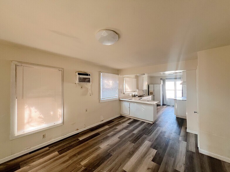 More Photos Of 921 Rivera Dr, Sacramento Apartments For Sale