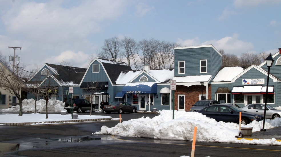 More Photos Of 833 W Park Ave, Ocean Unknown For Lease