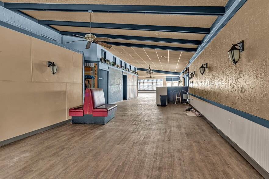 More Photos Of 235 E Gibson St, Jasper Restaurant For Lease