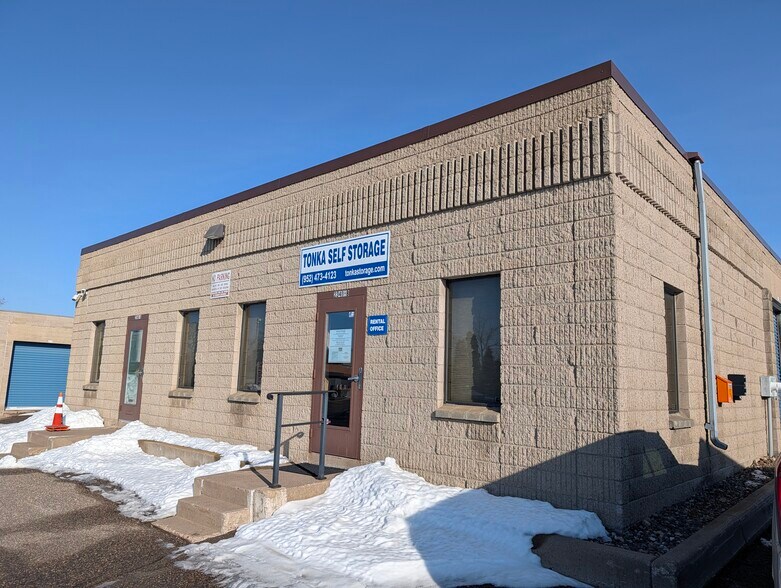 Primary Photo Of 2340 Daniels St, Long Lake Self Storage For Lease