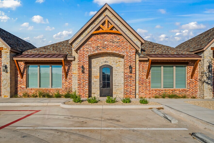 More Photos Of 206 Slide Rd, Lubbock Office For Lease