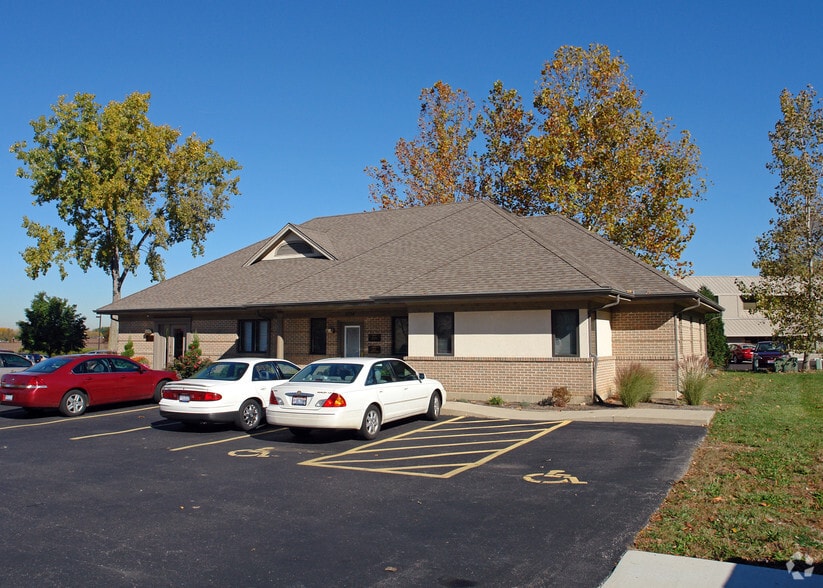 More Photos Of 7036 Corporate Way, Washington Township Office For Sale