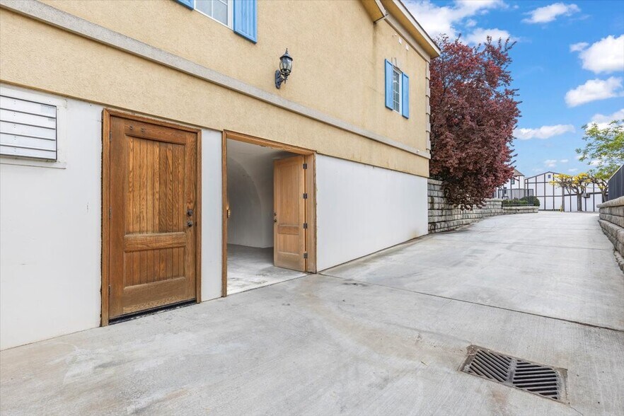 More Photos Of 500 S Bonair Rd, Zillah Winery Vineyard For Sale