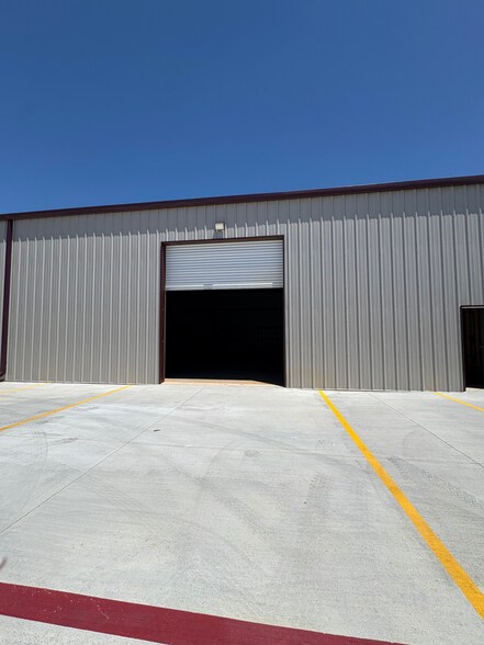More Photos Of 5790 Rendon Bloodworth Rd, Fort Worth Industrial For Lease