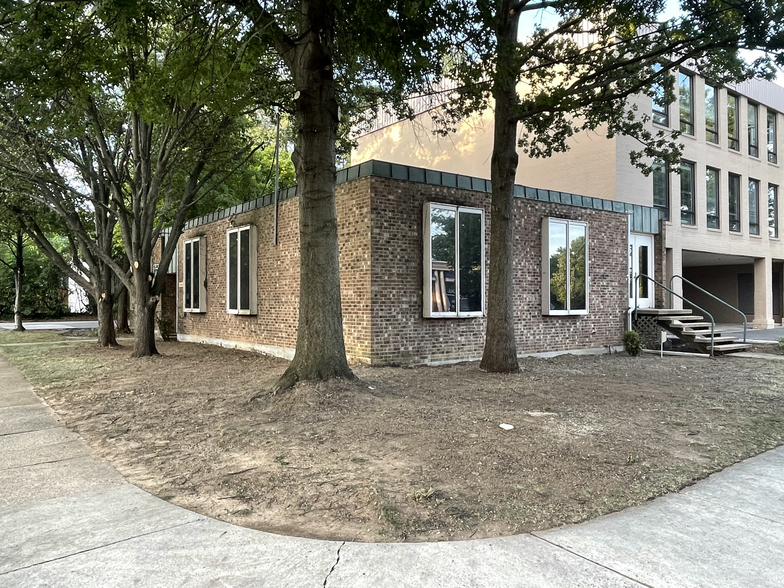 Primary Photo Of 775 S 23rd St S, Arlington Office For Lease