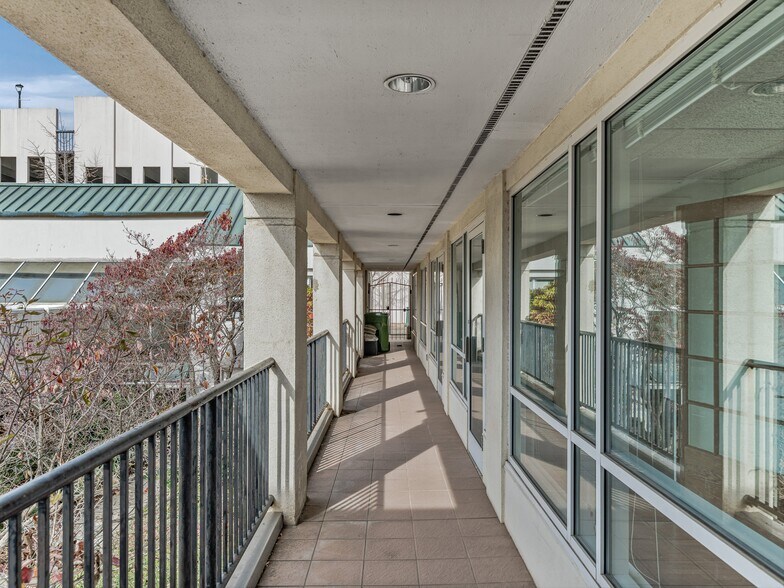 More Photos Of 70 Wall St, Asheville Office For Lease