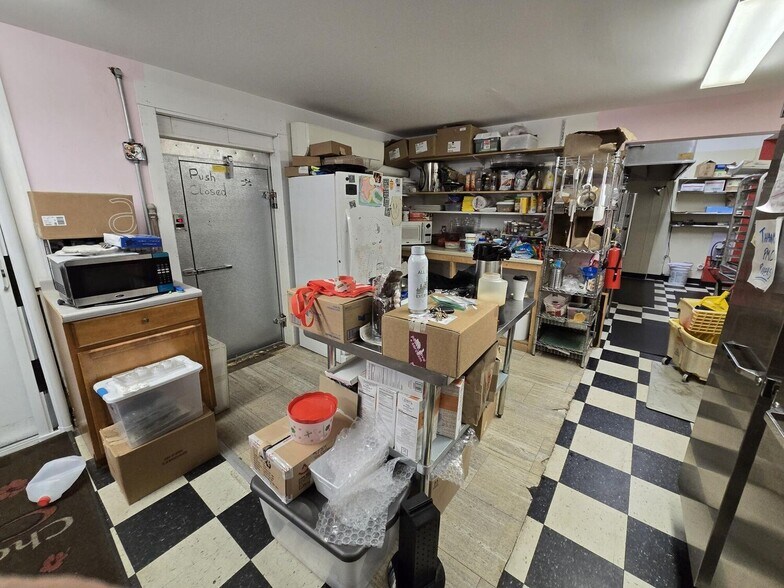 More Photos Of 5030 State Hwy, Eastham Freestanding For Sale