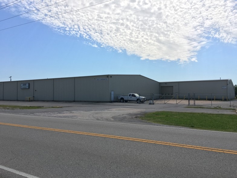 More Photos Of 3248 N Sheridan Rd, Tulsa Warehouse For Sale