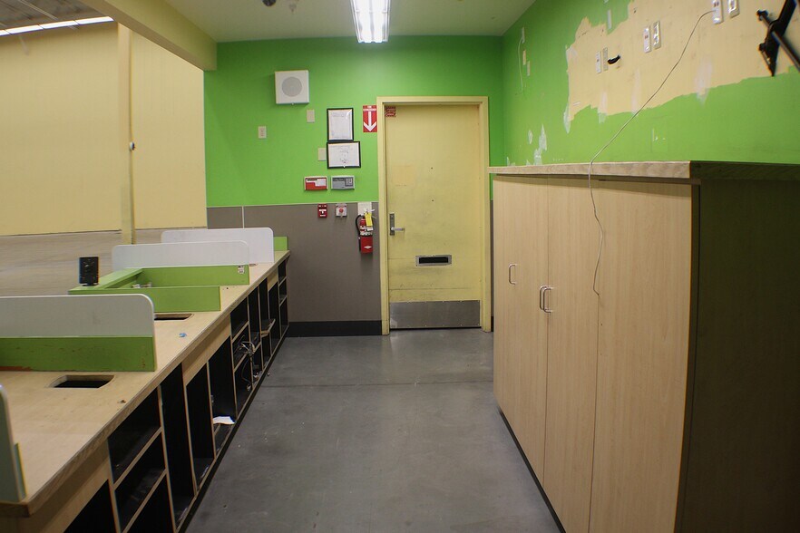 More Photos Of 869 W Florida Ave, Hemet Unknown For Lease