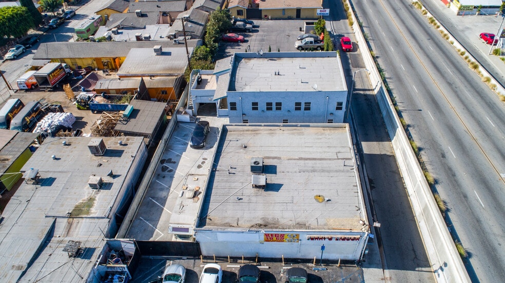 More Photos Of 124 E Rosecrans Ave, Compton Storefront Retail Residential For Sale