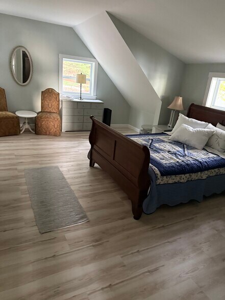 More Photos Of 50 Jacobs Rd, Moultonborough Hotel For Sale