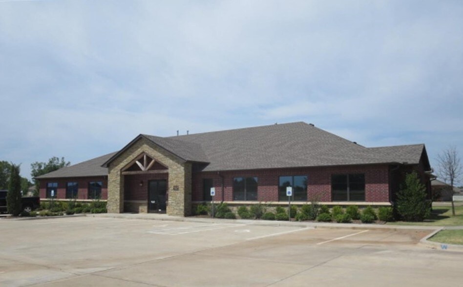 More Photos Of 2220 NW 164th St, Edmond Office For Sale