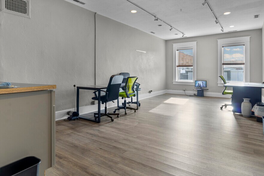 More Photos Of 12 W Main St, Carmel Loft Creative Space For Lease